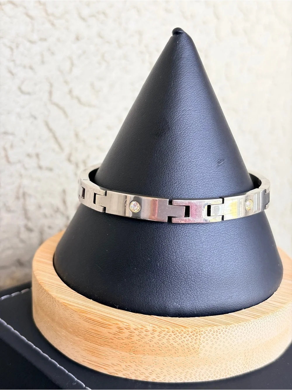 Fashion Jewelry sleek stainless